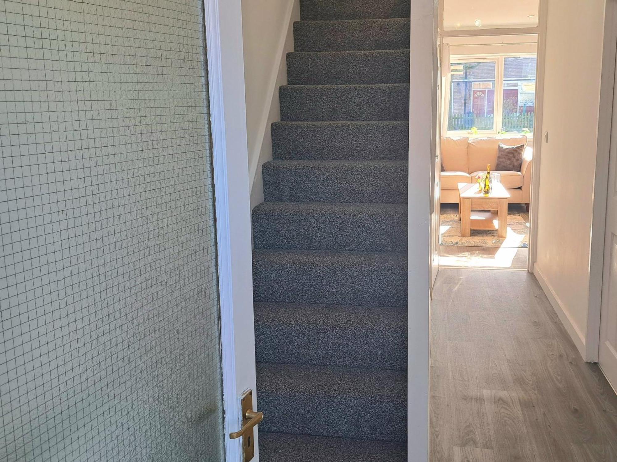 Cozy, Charming 3-bedroom In Chester- Free Parking- Sleeps Up To 6 * Chester