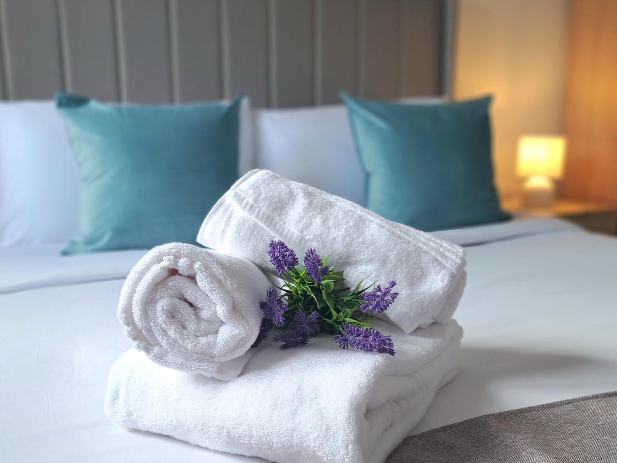 Cozy, Charming 3-bedroom In Chester- Free Parking- Sleeps Up To 6 * Chester
